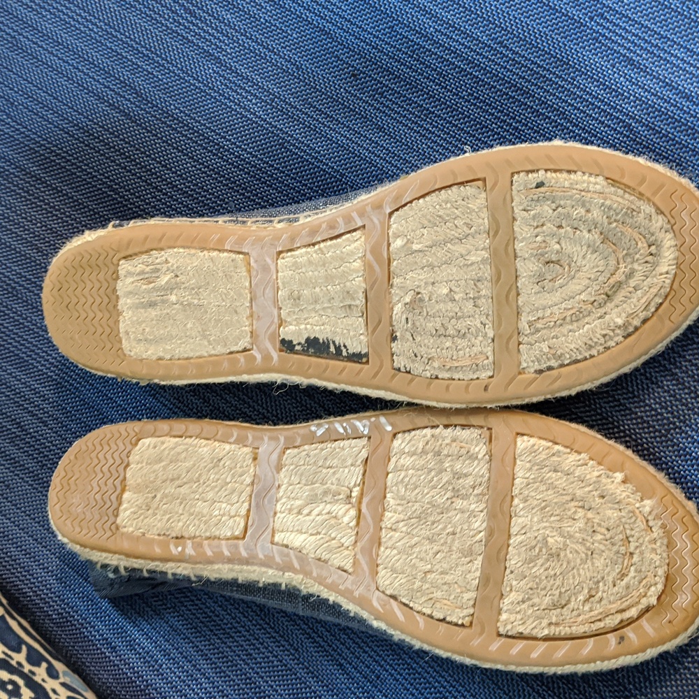 Simply Vera Vera Wang Jeweled Flats - Sz 7 - Picture 6 of 8